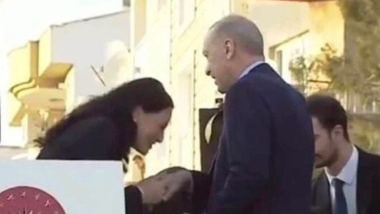 Erdoğan'ın elini öpen AKP Milletvekili Seda Sarıbaş müdür yardımcısı oldu