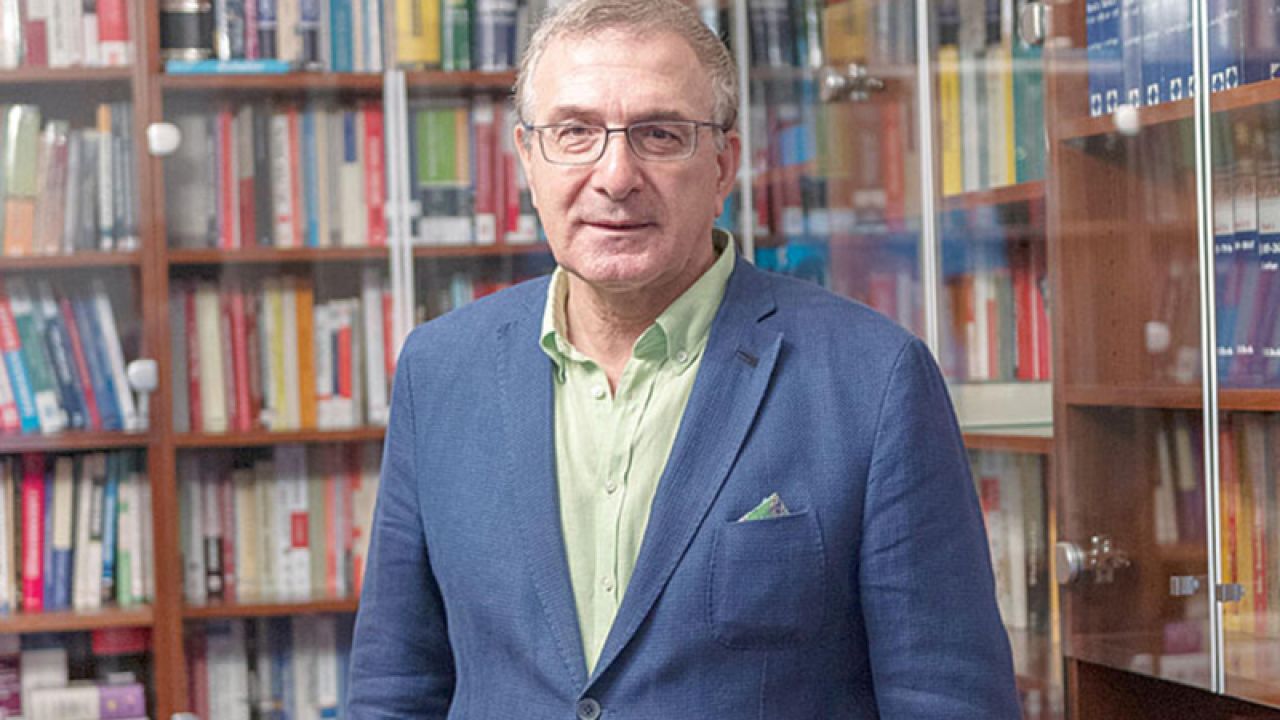Prof. Dr. Adem Sözüer'den İstanbul Üniversitesi Yönetimine Eleştiri: Ağır Yetki Tecavüzü ve Yok Hükmündedir