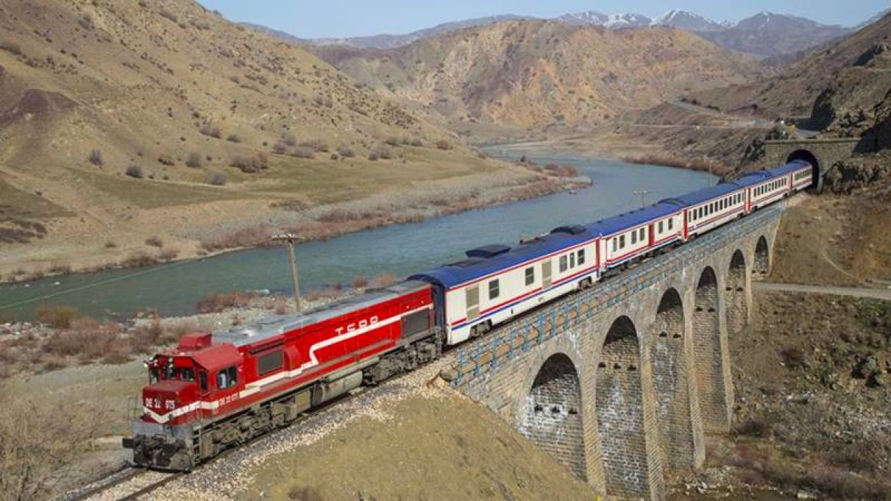 Nevruz kutlamaları için Barış Treni Diyarbakır'a hareket ediyor