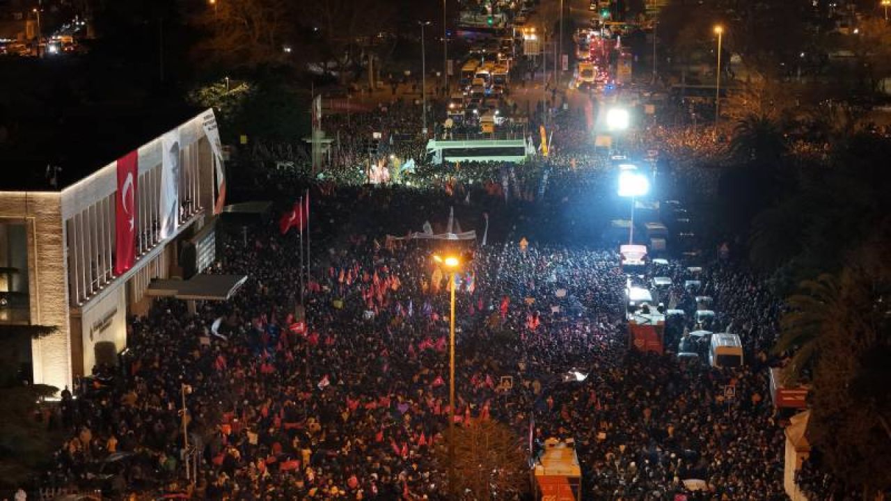 Ertuğrul Özkök'ten hâkim ve savcılara çağrı: Beşiktaş Adliyesi'ni unutmayın