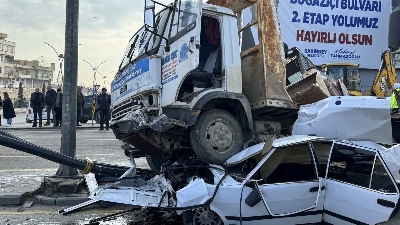 Gaziantep'te Trafik Kazası: 3 Yaralı