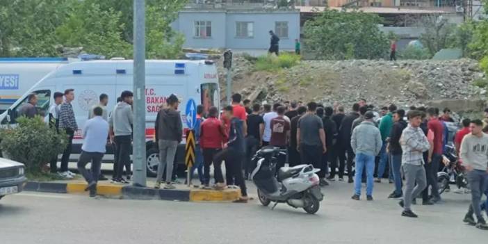 İslahiye'de Kamyon ve Motosiklet Çarpıştı: 2 Kişi Yaralandı